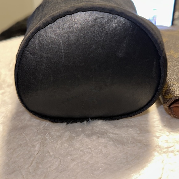 Chanel - Picture 11 of 11